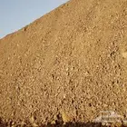 جميع المواد موجود بطحاء لياسه .. رمل دفنيات .. بسكورس