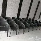 كراسي وطاولات