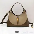 شنط متنوعه أسعارهم 50 ريال تخفيضات