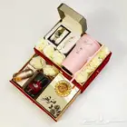 أطقم نسائي تصميم الاسم حسب الطلب