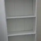 مكتبة ايكيا نظيفة مافيها شي