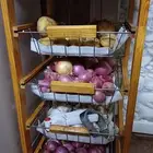 سلة بصل. سلة مناشف.