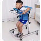 طفل كفيف محتاج عربية خاصة