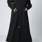 عبايه كلوش سوداء بسحاب وجيوب