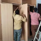 أنا معلم فك وتركيب غرفه النوم بكل انواعها ومطابخ وصيانه وتغ