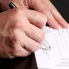 كتابة جميع أنواع العقود وغيرها