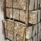 حجر عشوائي ابيض واصفر و وجه جبل