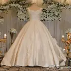 بدلة عروسة مطرزة
