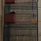 شبك حديد قوي و نظيف خمسة أدوار بأغراضه