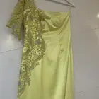 فستان تفصيل فخم جدا جدا للبيع لبسه وحده للامانه