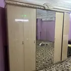 غرفه نوم نضيفه مع الموكيت واللباد   طقم كنب مع موكيت وستاره