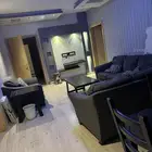 اثاث شقة فاخر للبيع وادوات كهربائية وطاولات طعام واسره