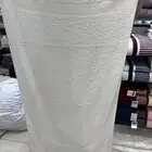 مناشف ابيض فندقي قطن و شامبو و صابون و جل