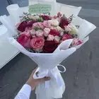 مندوب تنسيق هدايا المدينه وتوصيلها