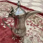 دلال للبيع