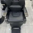 كرسي حلاقة رجالي متحرك ماركة ازال