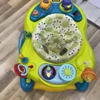 عربة اطفال نظيفة