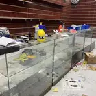 طاولات عرض للبيع