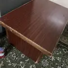 طاولة خشبية للبيع صغيرة