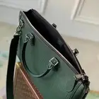 شنط لاب توب ويد ومحافظ ماركات عالمية