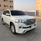 جيب لاندكرزور 8 سلندر نظيف جدا ..