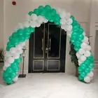 قوس بالونات اخضر وابيض اليوم الوطني واضاءات اليوم الوطني