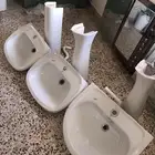 مغاسل كاملة مع المرايات نظيييفة وممتازة