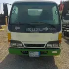 ايسوزو قلاب ثلاثه طن موديل  2005