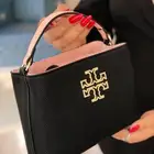 شناط نسائيه ماركات عالميه درجه اولى التوصيل داخل الدمام مجا