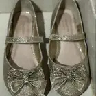 حذاء بناتي