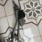 دنمو مساحات الزجاج الامامي يارس