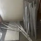 قطع المنيو بطول متر حديد والمنيوم الكميه كبيره