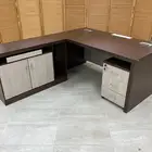 مكاتب مع سكرتاريه وادراج