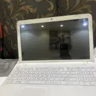 لابتوب. توشيبه قديم عمره 10 سنوات ما يشتغل. فقط ينف