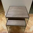 طقم طربيزات خشب وجوانبها قزاز نظيفه لايوجد بها عيوب
