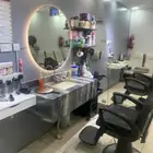 صالون حلاقه للتقبيل