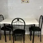 للبيع طاولة خشب حديد نظيفة