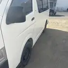 سائق طالبات الجامعات داخل بيشه