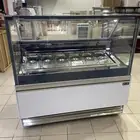 ثلاجة ايس كريم