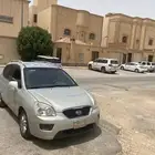 كيا كارينز 2013 الحد 11 الف ممشى 390 الف قير ومكينه وكاله