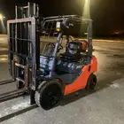 رافعه شوكيه إيجار فوركلفت  سكين