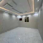 شقه فاخره للايجار بمخطط البيعه 5 غرف بمطبخ راكب