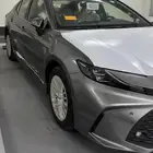 تويوتا كامري LE 2025 بنزين سعودي ابيض وتيتانيوم