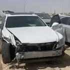 لكزس 460 LS مصدووم للبيع قطع غيار فقط