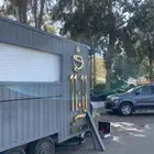 فود ترك للايجار