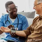 ممرض ومرافق