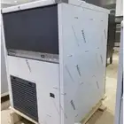 صانعات ثلج مكعبات (آيس ميكر) BREMA بمقاسات مختلفة