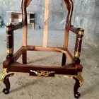 كنب ومجالس وطاولات طعام غرف نوم وديدان وديكورات