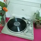 مشغل اسطوانات ياباني قديم مميز وقوي 1976م