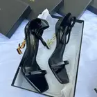 كعب سان لوران